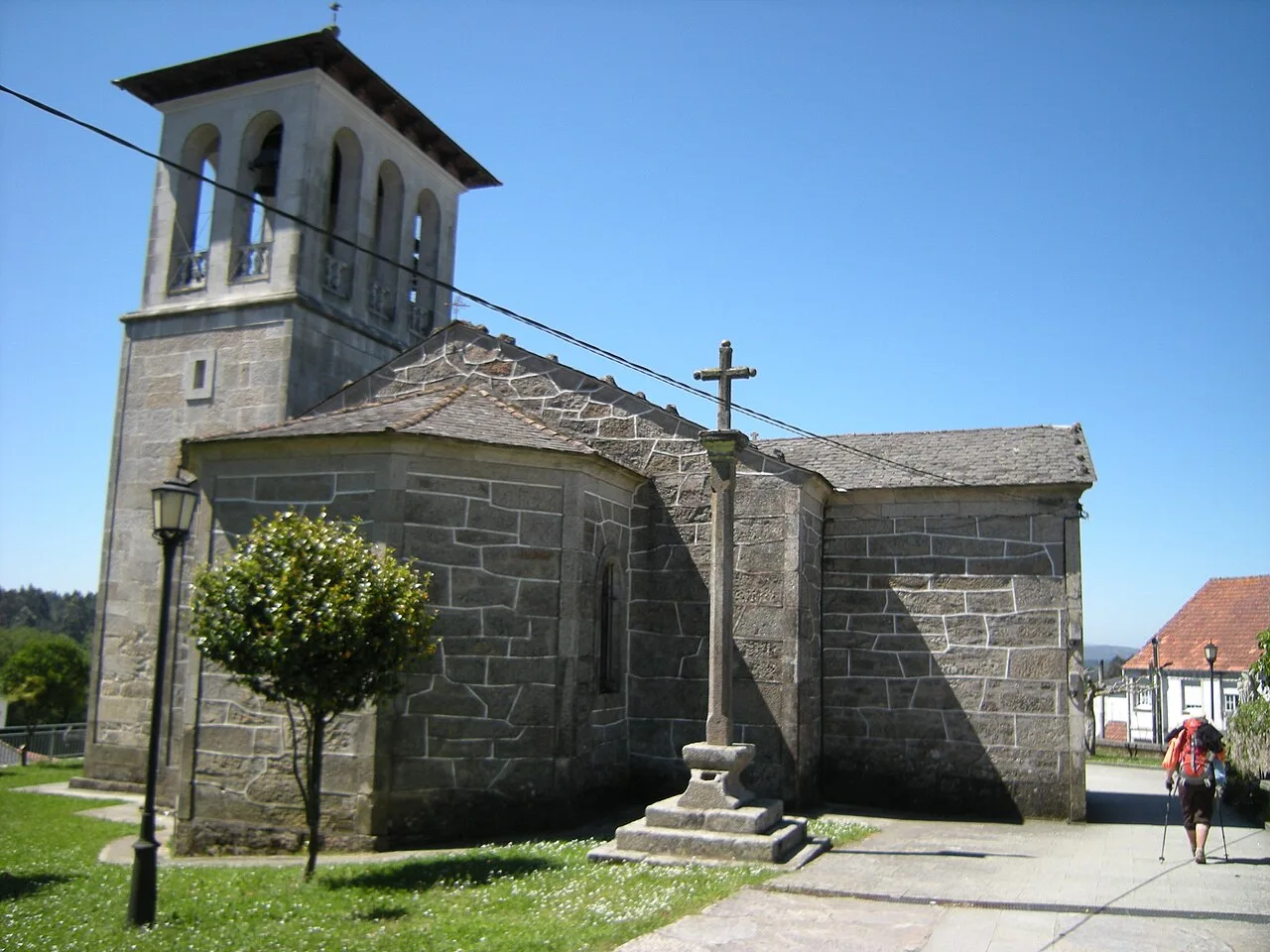 Fachada de San Tirso en Palas de Rei