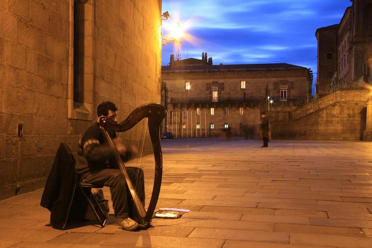 La plaza del Obradoiro al anochecer, Santiago