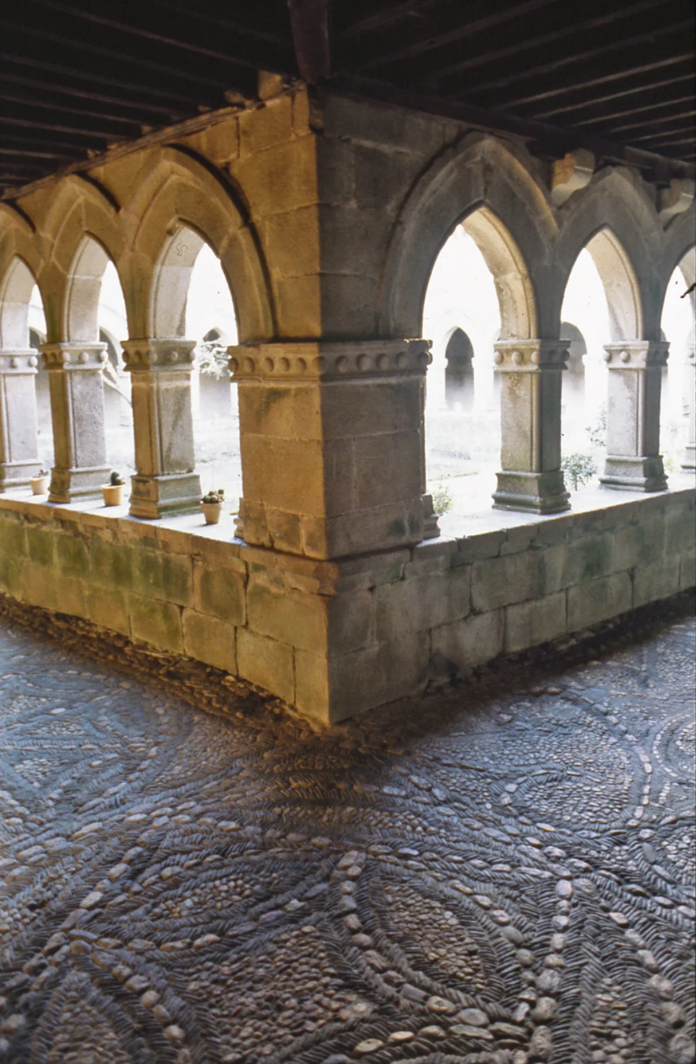 Claustro del monasterio de A Madalena en Sarria