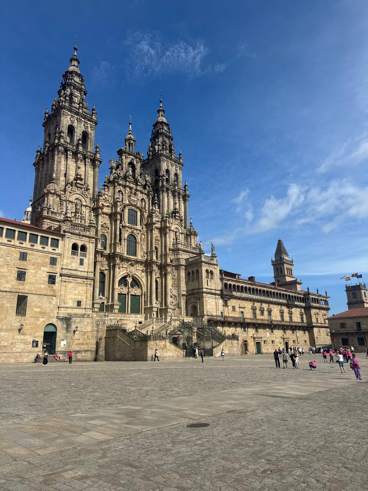 Catedral de Santiago vista desde la plaza del Obradoiro